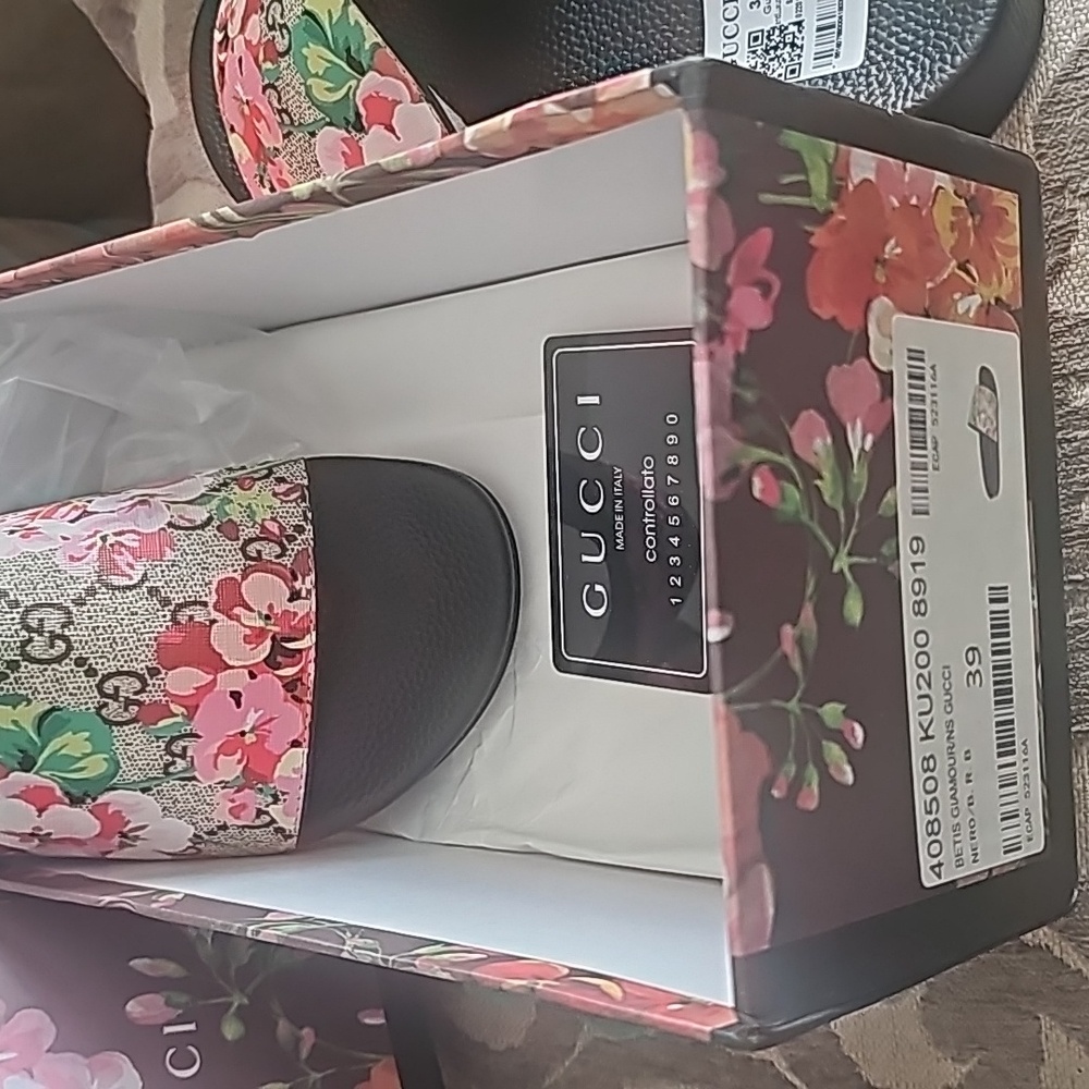 Gucci Bloom Slides